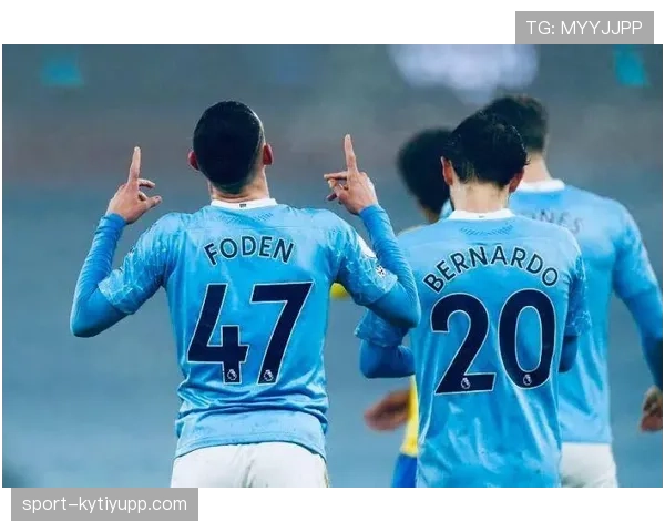 厄德高与福登的技术型中场表现差异：效率、决策与角色适配性解析