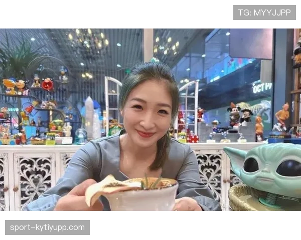 刘诗雯随手一晒家居照，那摆设把我两年工资按在地上摩擦，我彻底认输