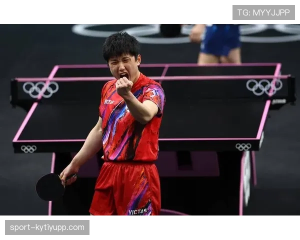 张本智和家的冰箱里居然塞满了能量饮料，训练完直接干一罐？